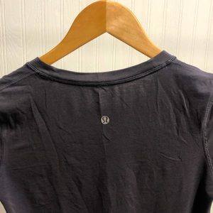 lululemon t shirt